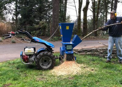 chipping-limbs-with-the-chipper-shredder